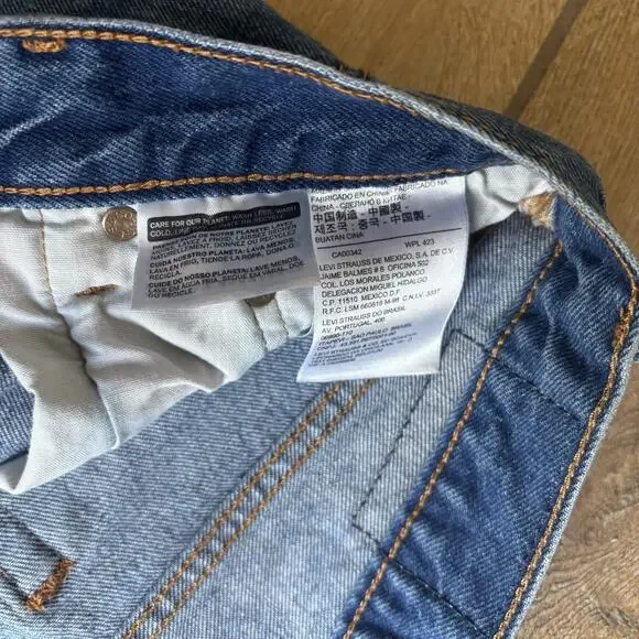 Levi's 501 Men Size 27 Jeans Distressed Button Fly Denim Raw Edge Cropped - Picture 6 of 16